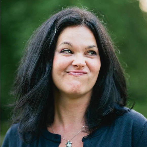 Meet your Posher, Candice: Posh Ambassador - Picture 1 of 2